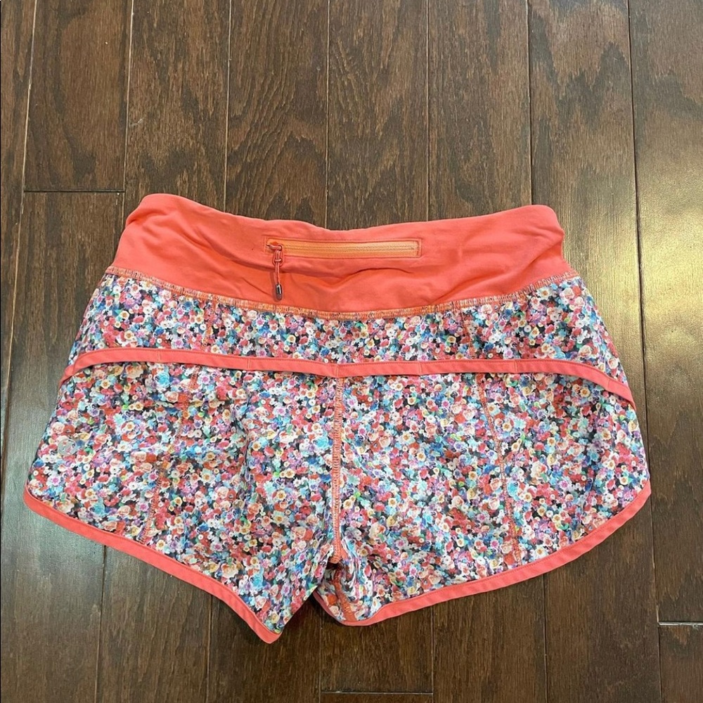 Lululemon speed up shorts 2.5”